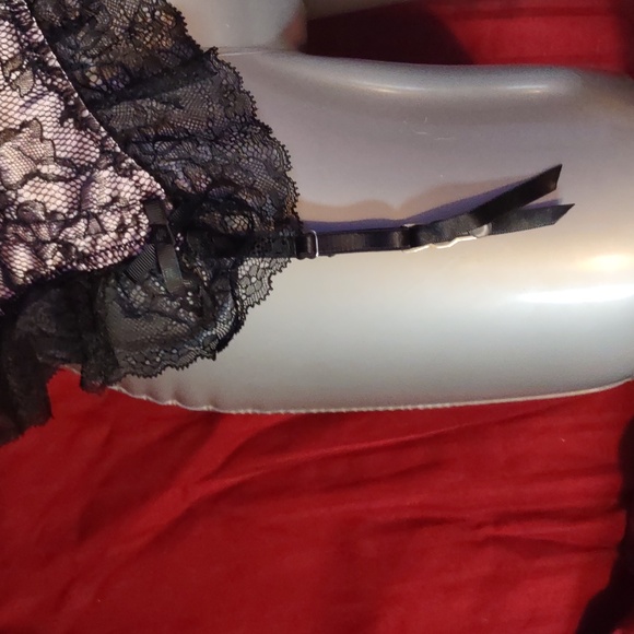 Sexy little things 34b lingerie - Picture 3 of 9